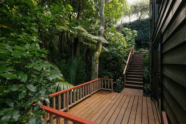 Photo of property in 10 Peregrine Place, Birkenhead, Auckland, 0626