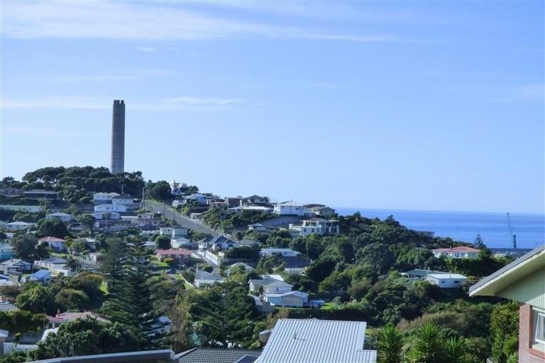 Photo of property in 30 Crownhill Street, Spotswood, New Plymouth, 4310