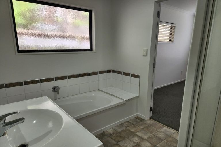 Photo of property in 26 Puriri Street, Helensville, 0800