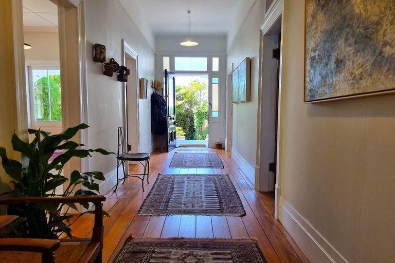 Photo of property in 31 Mount Street, Nelson South, Nelson, 7010