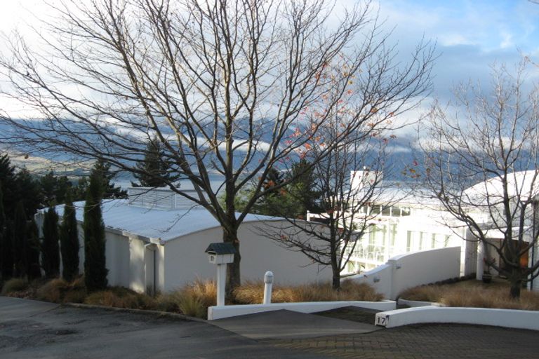 Photo of property in 17 Whitbourn Place, Fernhill, Queenstown, 9300