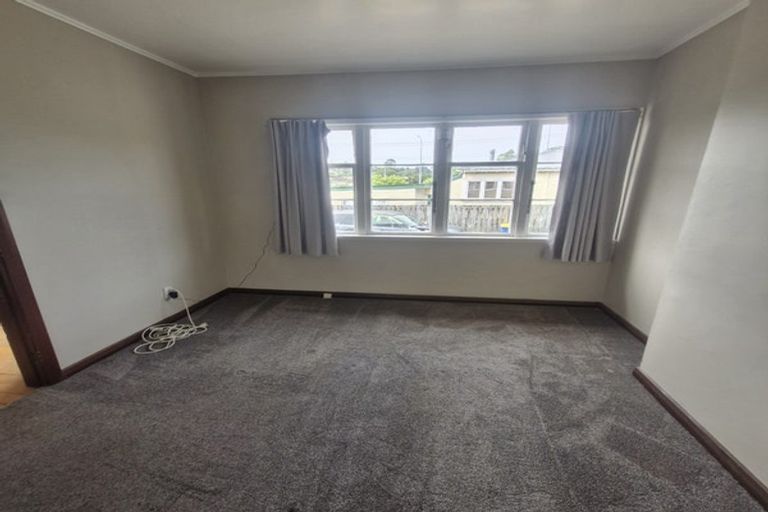 Photo of property in 192 Rathgar Road, Henderson, Auckland, 0610