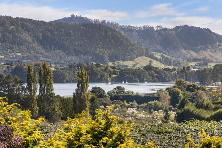 Photo of property in 215 Ongare Point Road, Tahawai, 3170