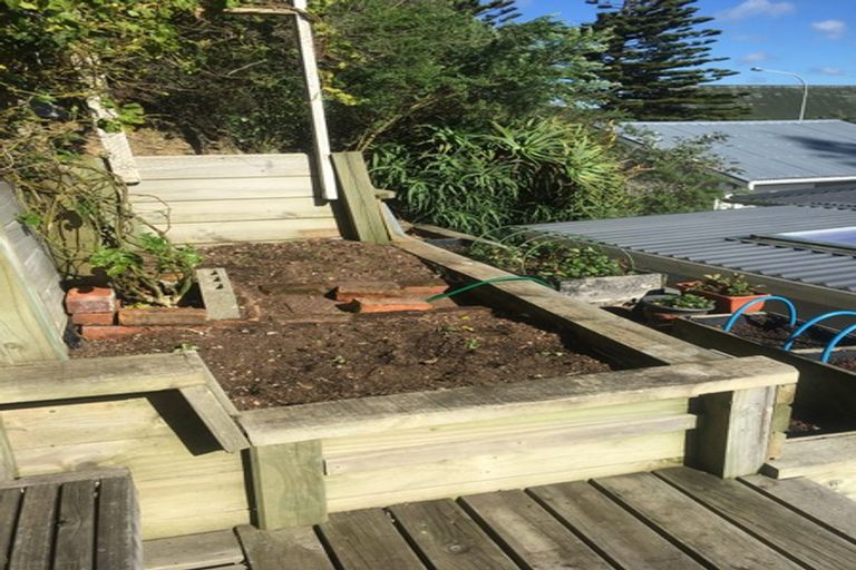 Photo of property in 229 Muritai Road, Eastbourne, Lower Hutt, 5013