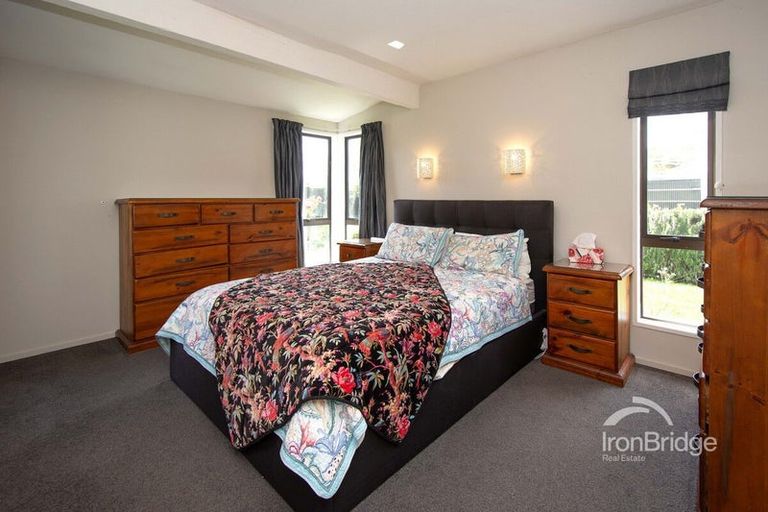 Photo of property in 6 Grove Place, Rangiora, 7400