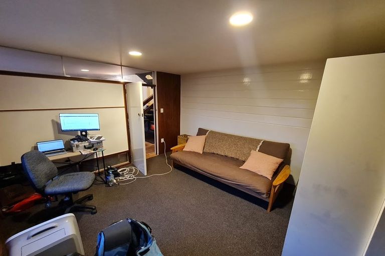 Photo of property in 81 Chamberlain Road, Karori, Wellington, 6012