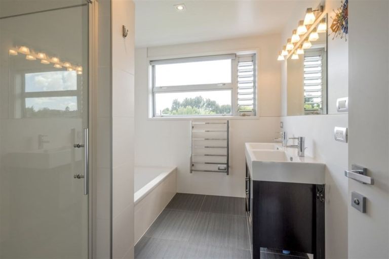 Photo of property in 24 Okarito Avenue, Levin, 5510