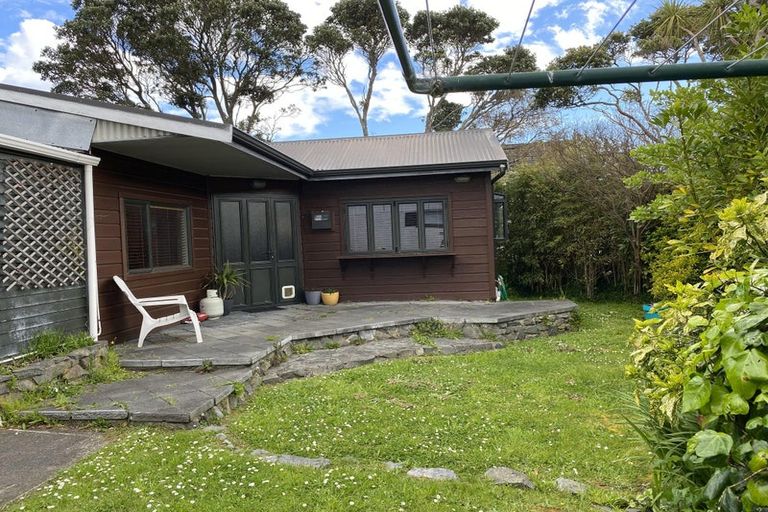 Photo of property in 5 Colorado Grove, Brooklyn, Wellington, 6021