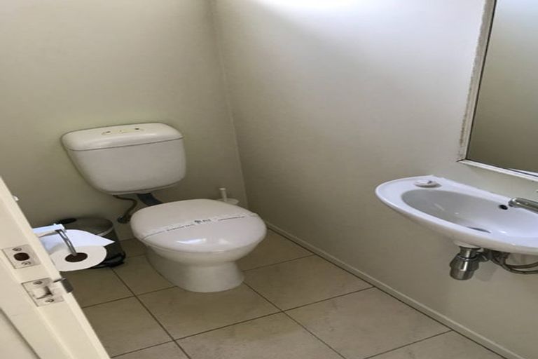 Photo of property in 5 Opito Way, East Tamaki, Auckland, 2013