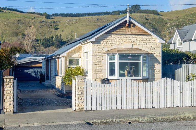 Photo of property in 31 Hardwicke Street, Sumner, Christchurch, 8081
