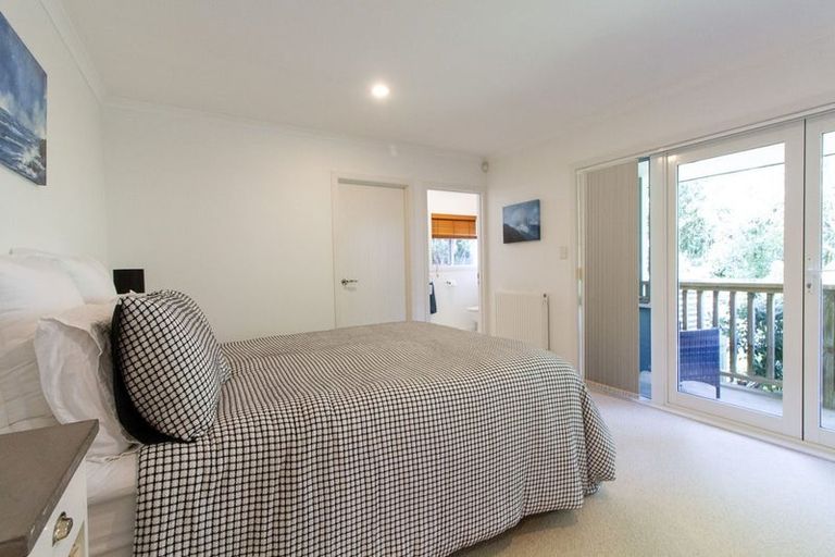 Photo of property in 35 Oram Drive, Turitea, Palmerston North, 4472