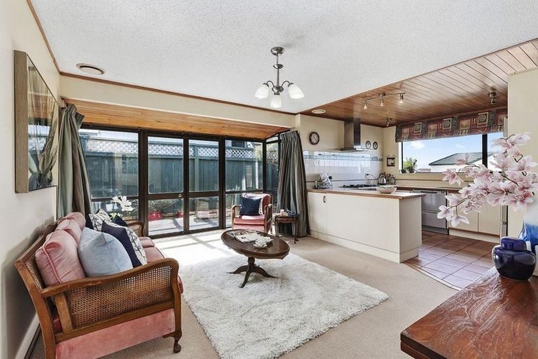 Photo of property in 31 Gurkha Crescent, Khandallah, Wellington, 6035