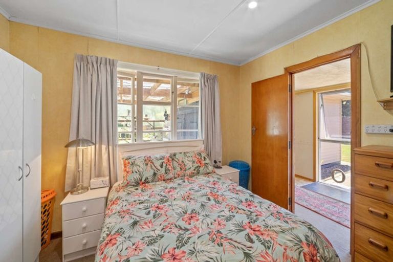 Photo of property in 70 Tapuihikitia Road, Te Karaka, 4094