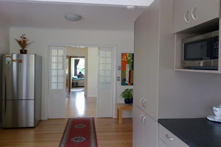 Photo of property in 124 Parkvale Road, Karori, Wellington, 6012
