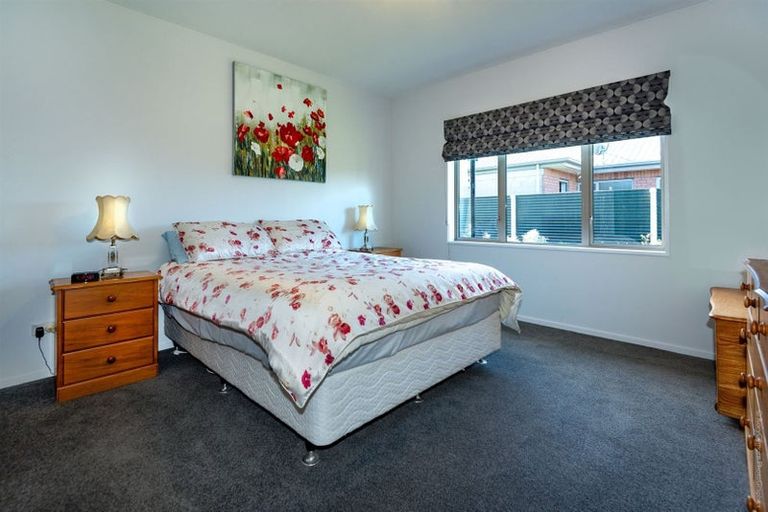 Photo of property in 14 Saint Peters Close, Woolston, Christchurch, 8062