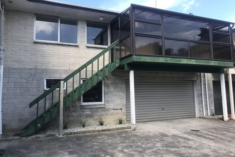 Photo of property in 2/86 Archers Road, Glenfield, Auckland, 0629