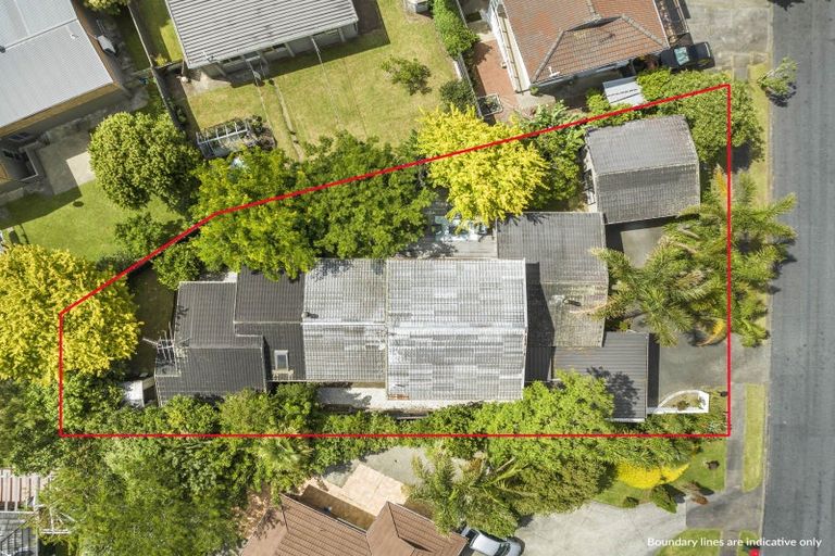 Photo of property in 3 Fielding Crescent, Farm Cove, Auckland, 2012