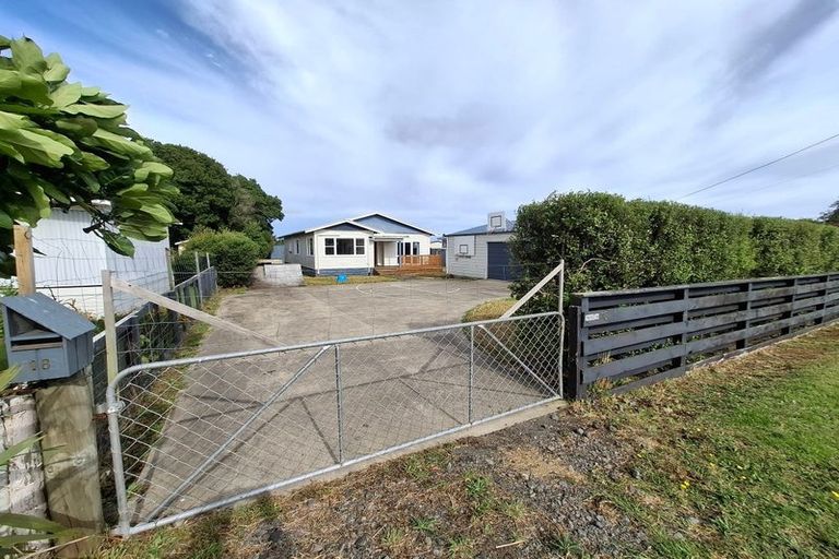 Photo of property in 18 Cumming Street, Okato, 4335