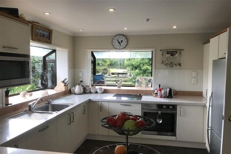 Photo of property in 80 Oira Road, Karaka, Drury, 2578