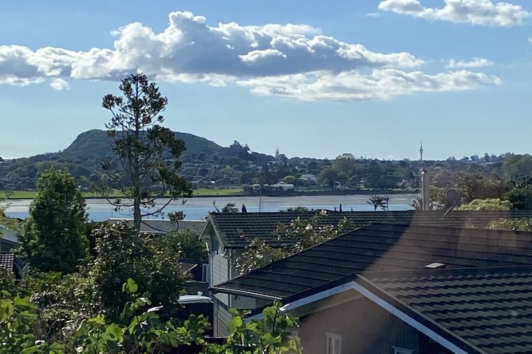 Photo of property in 7 Tercel Place, Sunnyhills, Auckland, 2010