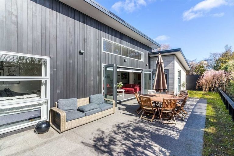 Photo of property in 108 Bryndwr Road, Bryndwr, Christchurch, 8052