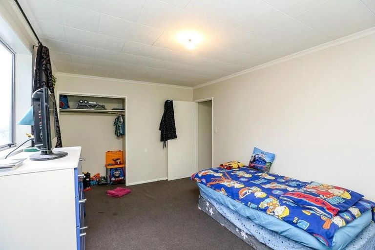 Photo of property in 59a Pioneer Road, Moturoa, New Plymouth, 4310