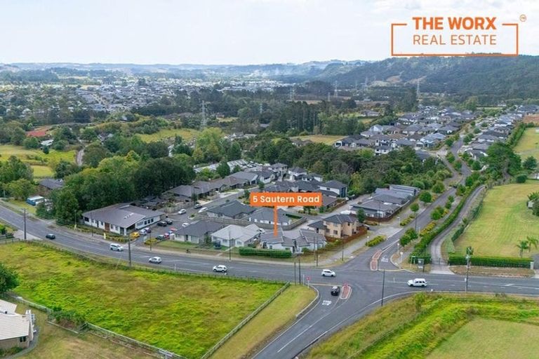 Photo of property in 5 Sauterne Road, Kumeu, 0810