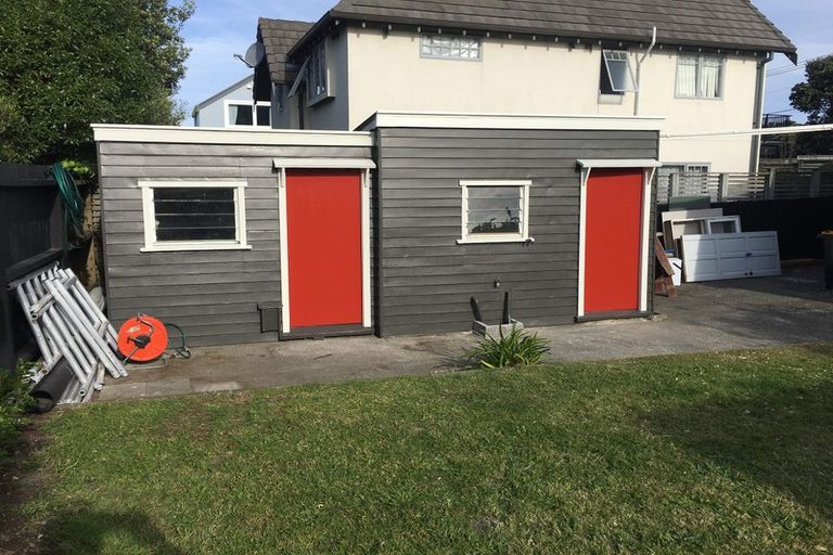 Photo of property in 39 Forres Street, Seatoun, Wellington, 6022