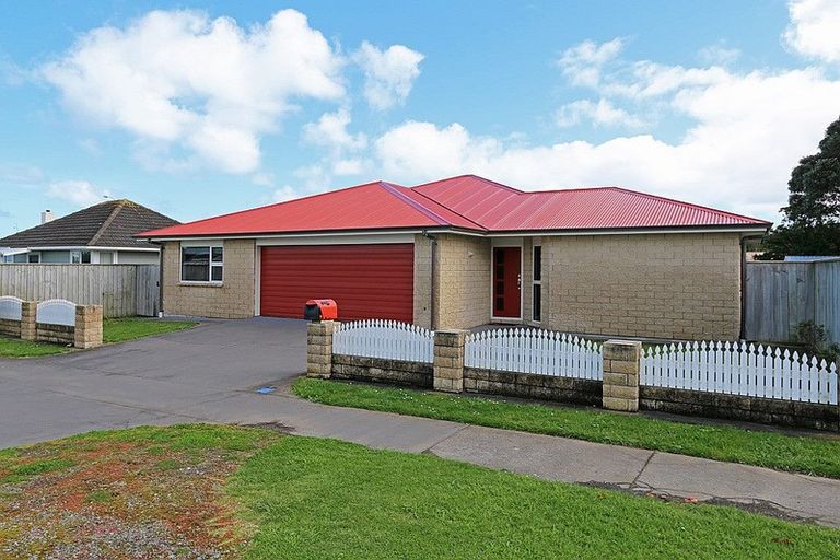 Photo of property in 32 Ihaia Road, Opunake, 4616