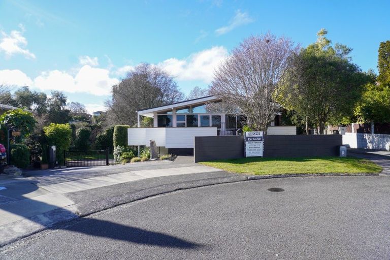 Photo of property in 12 Hilden Place, Hilltop, Taupo, 3330