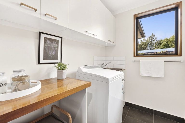 Photo of property in 4 Pisa Moorings Road, Mount Pisa, Cromwell, 9383