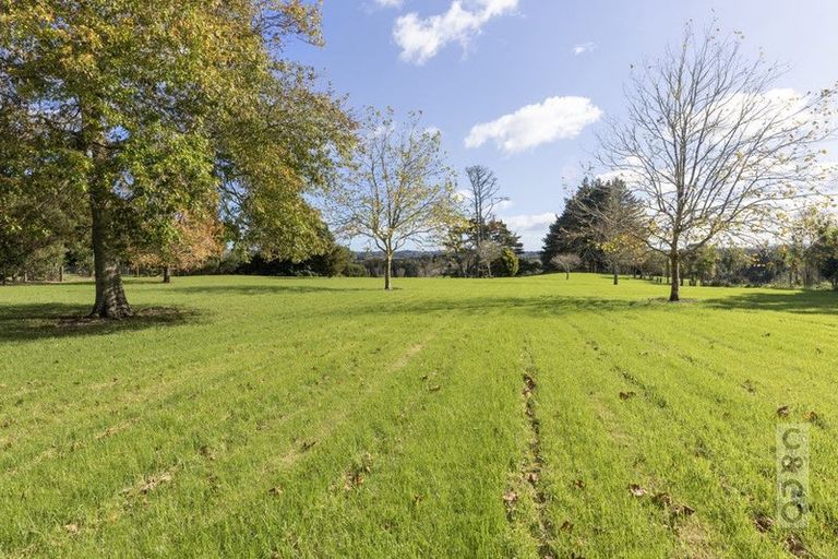 Photo of property in 408 Taupaki Road, Kumeu, 0892