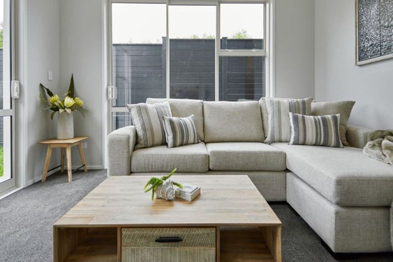 Photo of property in 42 Karepiro Drive, Stanmore Bay, Whangaparaoa, 0932