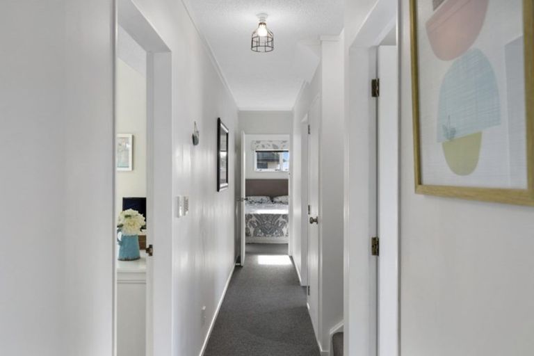 Photo of property in 7 Ashton Fitchett Drive, Brooklyn, Wellington, 6021