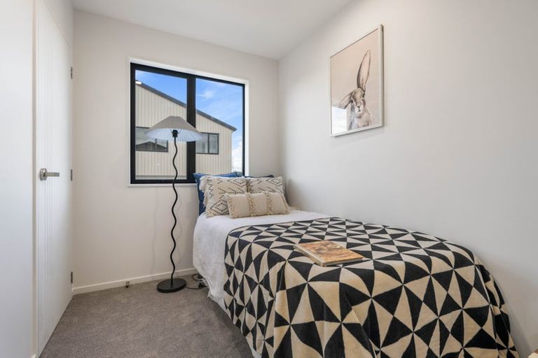 Photo of property in 7/16 Binsted Road, New Lynn, Auckland, 0600