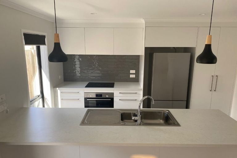 Photo of property in 310a Lakes Boulevard, Pyes Pa, Tauranga, 3112