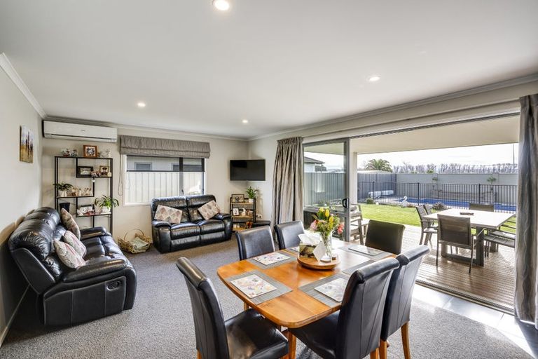 Photo of property in 10 Wanaka Place, Poraiti, Napier, 4112