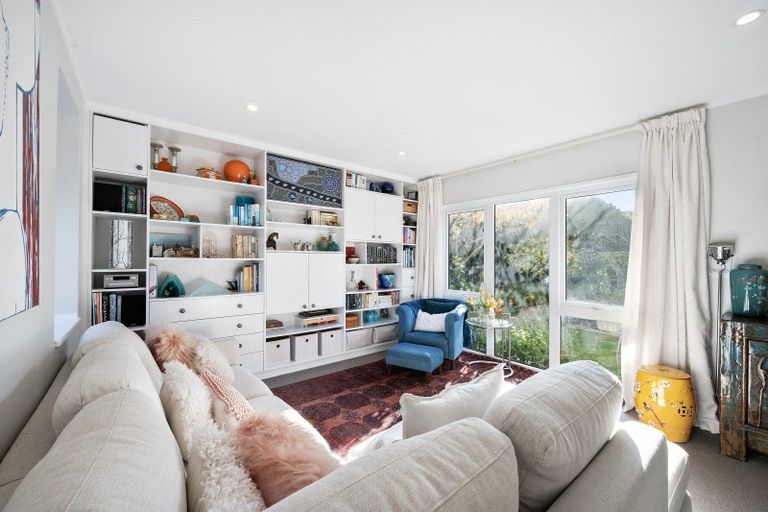 Photo of property in 9/354 Muritai Road, Eastbourne, Lower Hutt, 5013