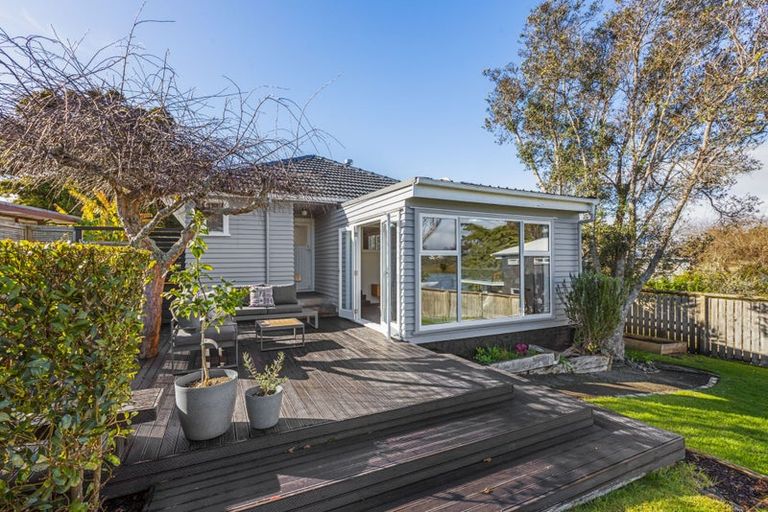 Photo of property in 34a Abbotleigh Avenue, Te Atatu Peninsula, Auckland, 0610