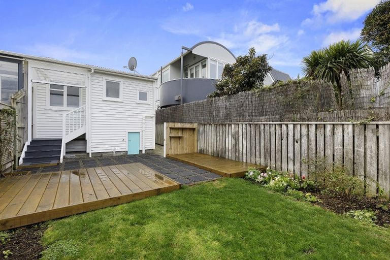 Photo of property in 23 Trent Street, Island Bay, Wellington, 6023