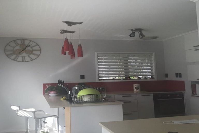 Photo of property in 16 Valhalla Drive, Beach Haven, Auckland, 0626