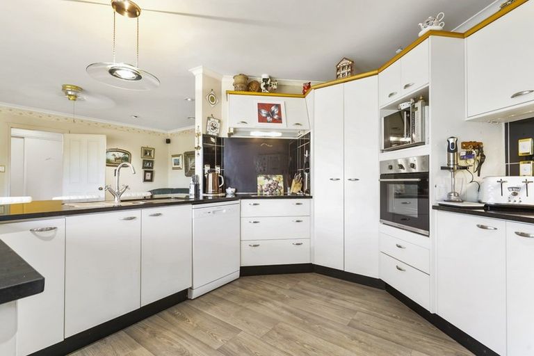 Photo of property in 114 Discovery Drive, Flagstaff, Hamilton, 3210