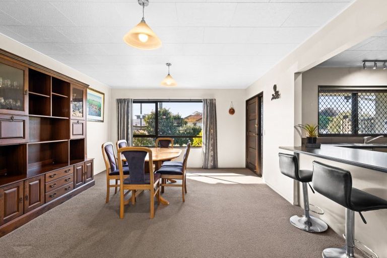 Photo of property in 2/400 Ikanui Road, Frimley, Hastings, 4120