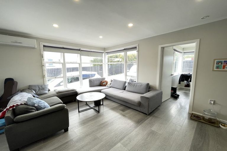 Photo of property in 538 Glenfield Road, Glenfield, Auckland, 0629