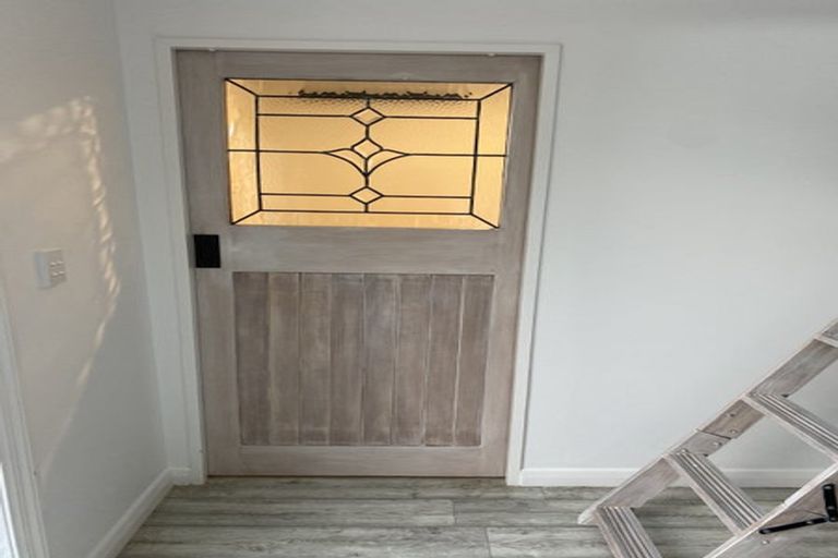 Photo of property in 80 Lake Road, Narrow Neck, Auckland, 0624