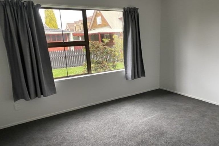 Photo of property in 128b Victoria Avenue, Hokowhitu, Palmerston North, 4410