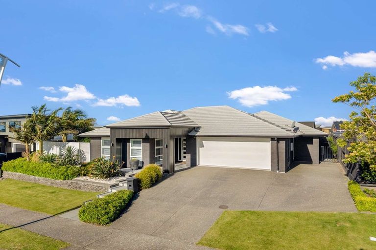 Photo of property in 117 Palm Springs Boulevard, Papamoa Beach, Papamoa, 3118