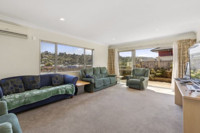 Photo of property in 7 Speldhurst Grove, Stokes Valley, Lower Hutt, 5019