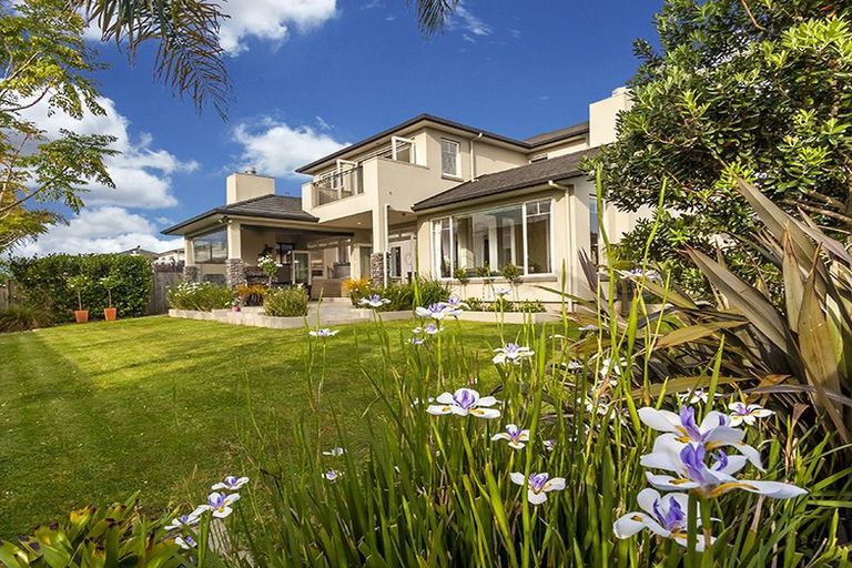 Photo of property in 14 Armstrong Farm Drive, East Tamaki Heights, Auckland, 2016