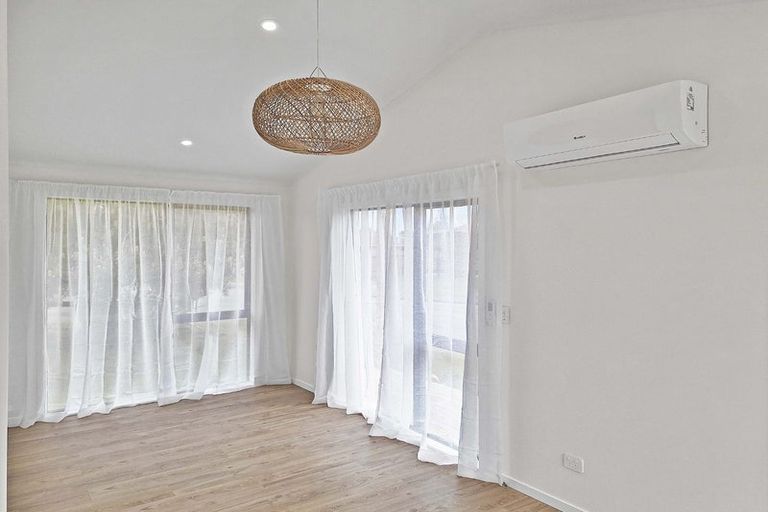 Photo of property in 42 Norfolk Crescent, Otaki Beach, Otaki, 5512